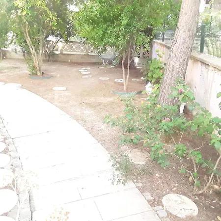 çeşme'de Müstakil Bahçeli Dubleks Çeşme