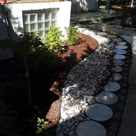 Cesme'de Mustakil Bahceli Dubleks Villa